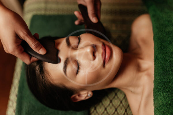 Guasha massage (face)