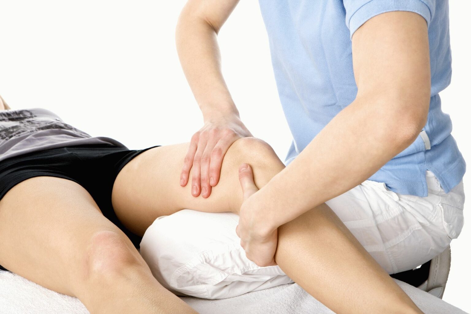 Можно массаж колено. Мануальная терапия коленного сустава. Массаж при травмах колена. Массаж коленногт. Ус ава. Мануальная терапия тазобедренного сустава.