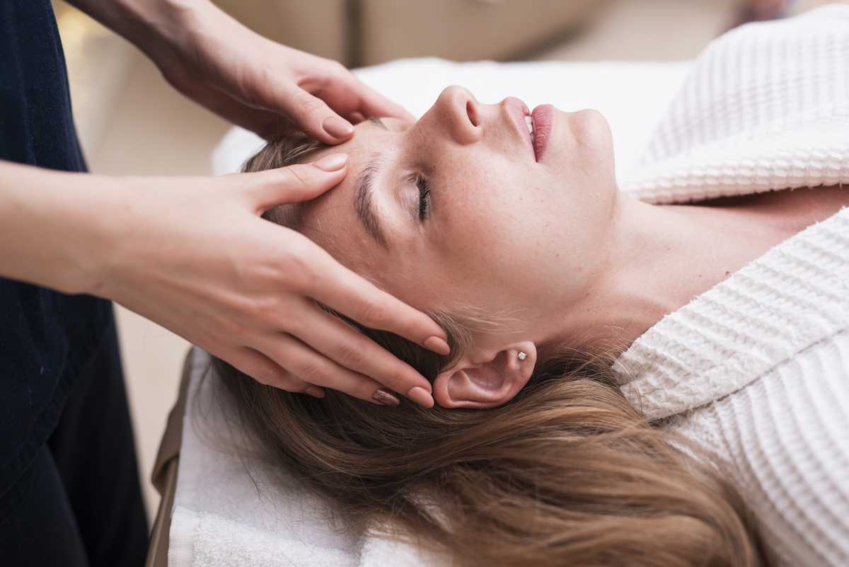 массаж от мигреней