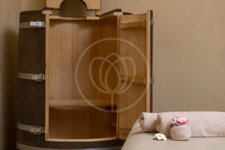 Кедровая паровая бочка Сведана